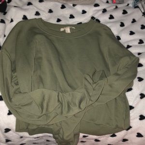 Forever 21 Long sleeve Crop top